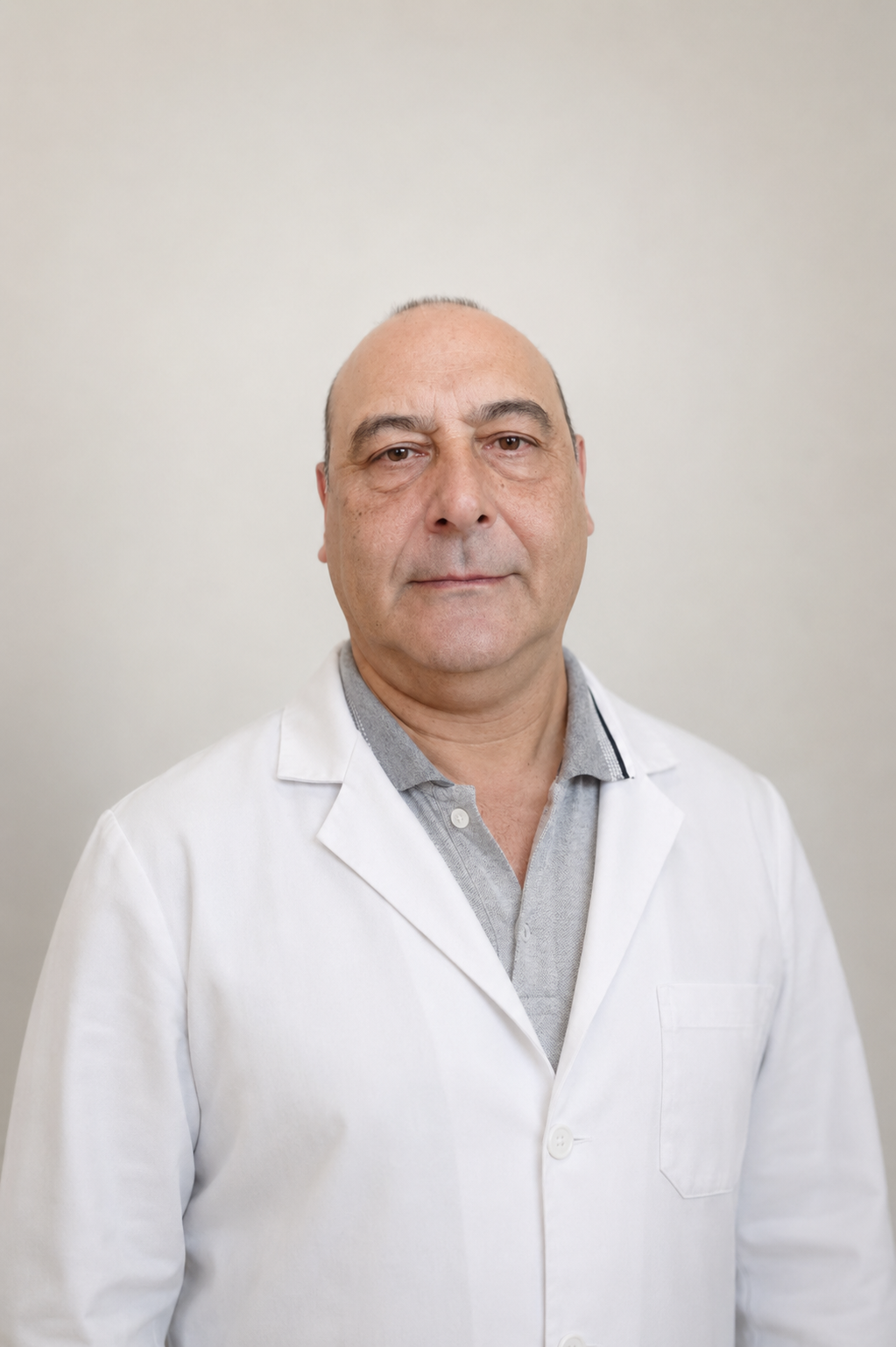 Dr. Daniel Campoy